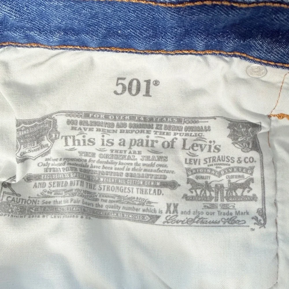 Levis 501 Original Cutoff Denim Shorts Medium Wash‎ Distressed Blue  30